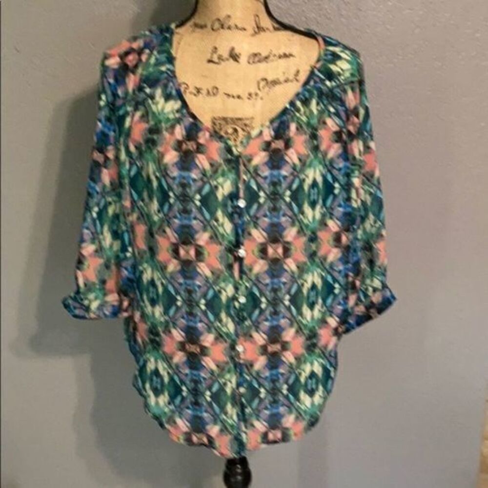 Bundle 6 for $25 plus shipping Euc Chenault Sheer Top